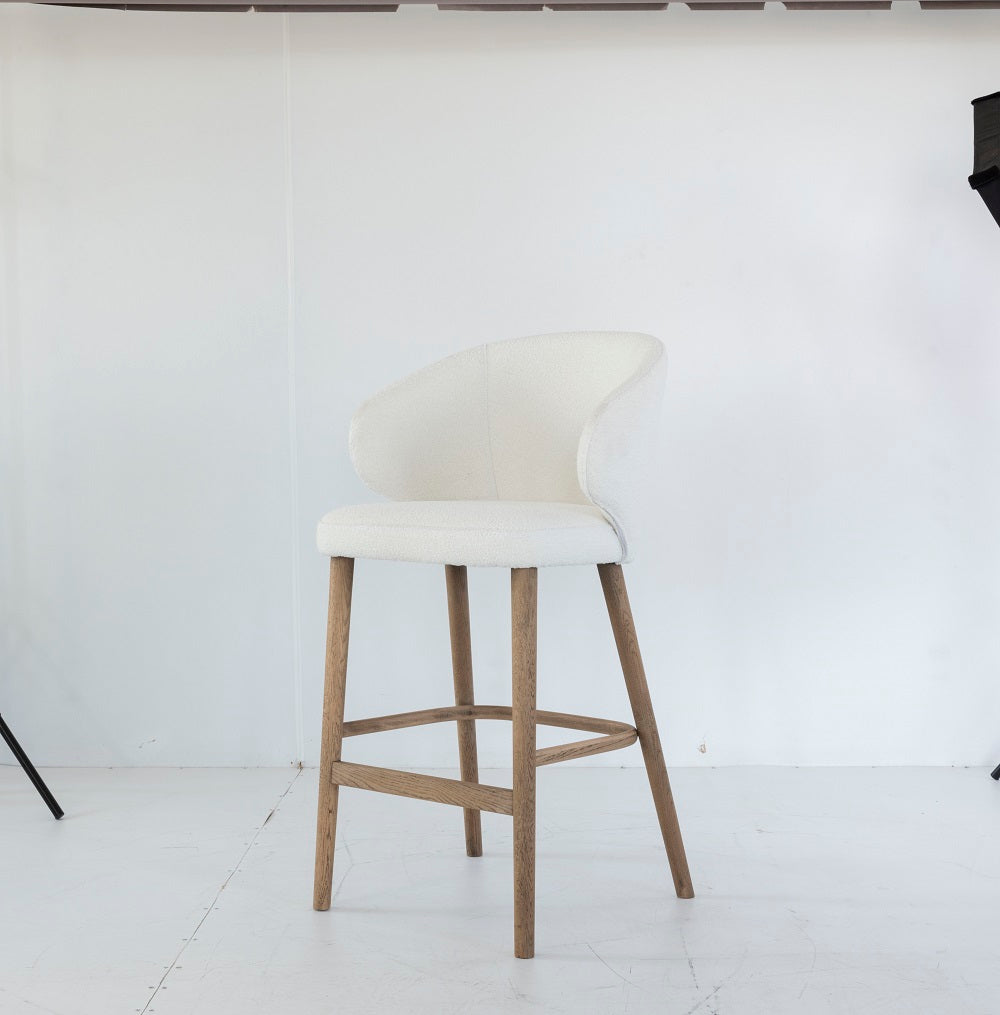 Tabouret de bar recouvert de tissu ou de cuir ✔ Modèle CAPRICE